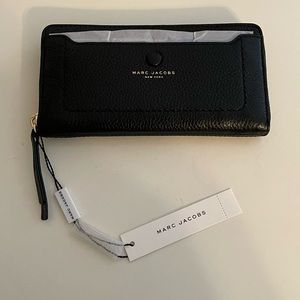 Marc Jacobs Standard Continental Leather Wallet Black